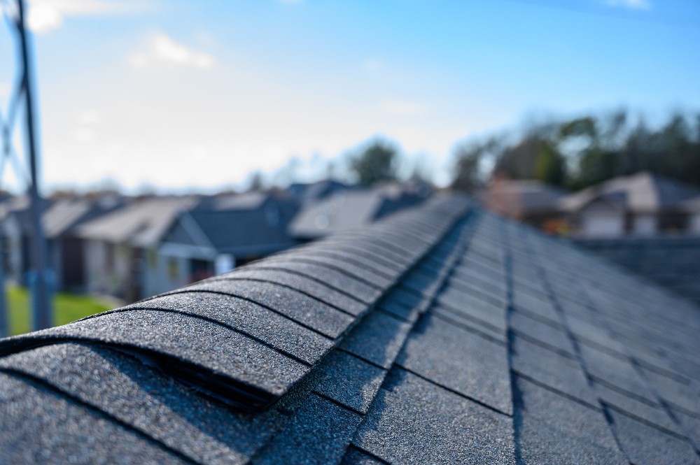 what temperature to install shingles
