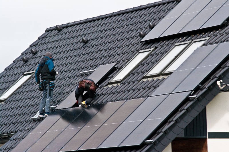 solar roof installation